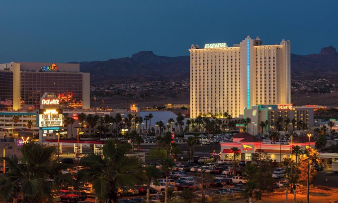 Laughlin Resort | Relax at Edgewater Hotel & Casino Resort with Pool & Spa