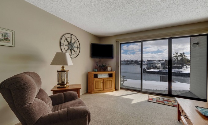 Charlevoix Condo | Top-Rated Edgewater Inn Condo with Pool and Spa Amenities