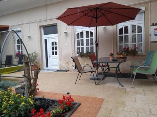 Satoraljaujhely Apartment | Edina Apartman: Family-Friendly Stay with Breakfast Included