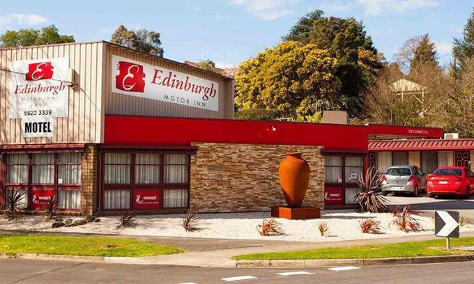 Warragul Hotel | Budget-Friendly Edinburgh Motor Inn with Family Amenities