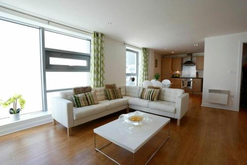 Newhaven Apartment | Elegant Edinburgh Waterfront Apartments with Family-Friendly Amenities