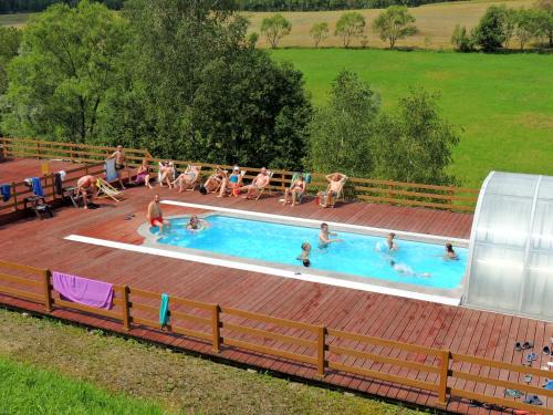 Solina Ski Chalet | Edwardówka: Family-Friendly Retreat with Pool & Ocean View