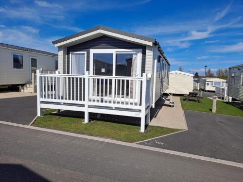 Blackpool House | Highly Rated Edwards Holiday Home with Private Pool