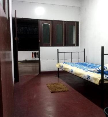 Seeduwa - Katunayake Hostel | EECS Transit - Urban Stay