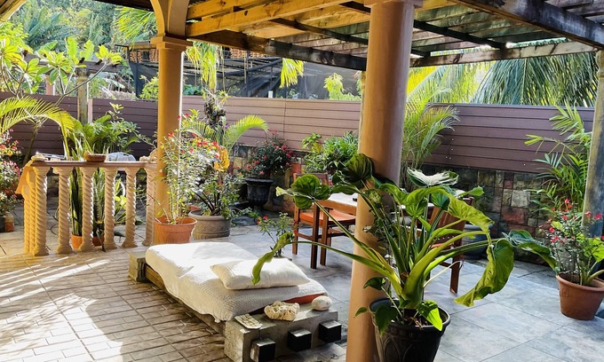 Zig Zag Ward Villa | Discover Effies Mountain View Villa with Breakfast Included