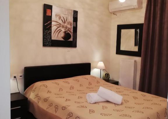 Paralio Astros Apartment | Budget-Friendly Efi Apartment - Guest Rated 9.8, Child Friendly