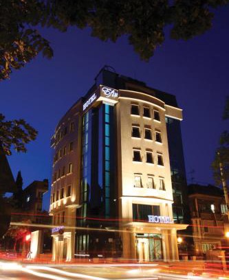 Stara Zagora House | Discover Hotel Efir: 4-Star Comfort with Hot Tub & Breakfast