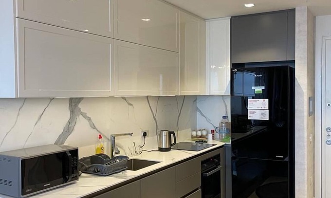 Ikitelli Apartment | Discover Egarcom: Family-Friendly with Pool Access