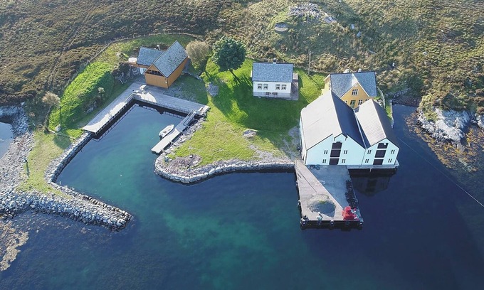 Sande House | Discover Eget Hus På En Øy: Oceanfront Paradise Awaits!