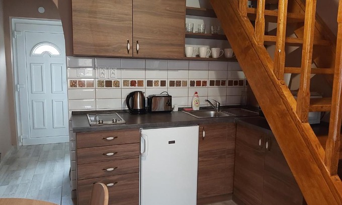Bogacs Apartment | Child-Friendly Egniss Apartman with Perfect 10 Review Score