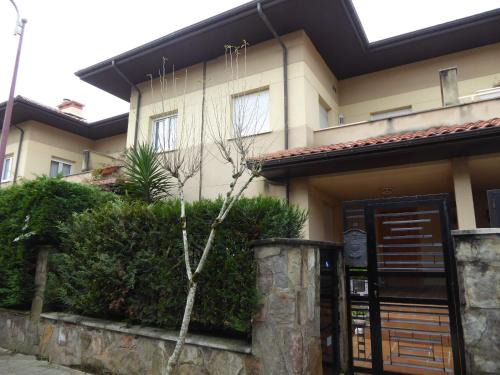 Zarautz House | Family-Friendly EGONA H130 Villa with Garden and Txoko