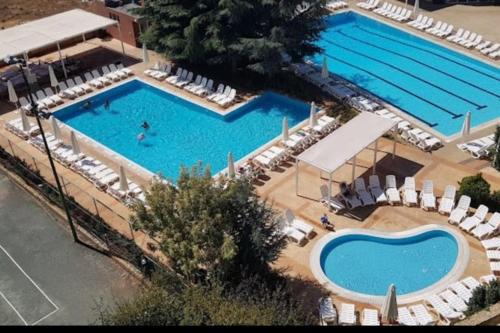 Ehden Apartment | Cozy EHDEN 3-3 Apartment with Oceanfront Views