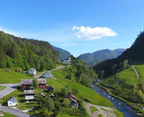 Eikelandsosen House | Exceptional Eidegrend Boutique Hotel with Private Beach Access