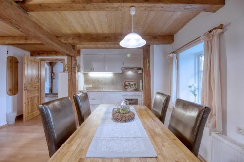 Oldenswort Apartment | Family-Friendly Eider Domizil No1 with 9.5/10 Guest Rating