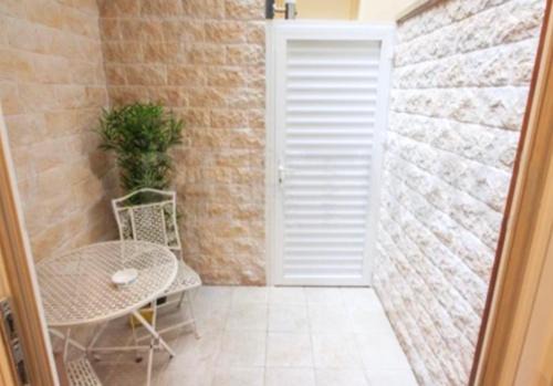 Faubourg Saint-Germain Apartment | Elegant Eiffel Tower Studio with Patio - Rated 8.5/10