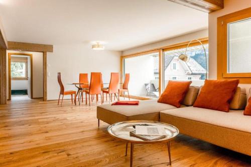 Grindelwald Apartment | Experience Eiger Panoramica: Family-Friendly 4-Star Retreat