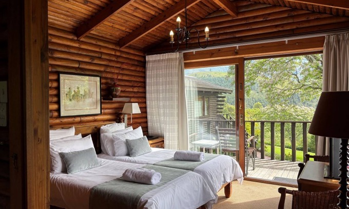 Ruiterbos Hotel | Discover Eight Bells Mountain Inn: Family-Friendly Retreat