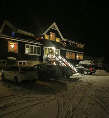 Gol Municipality House | Cozy Eikre Fjellgård: Family-Friendly with a Hot Tub