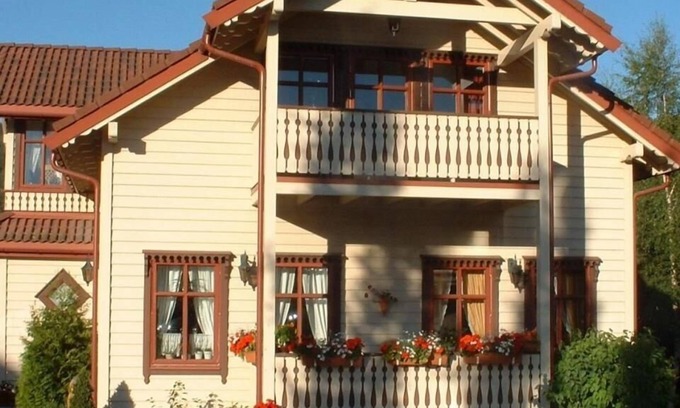Hafslo Hotel | Discover Eikum Hotell: Family-Friendly Retreat with Dining