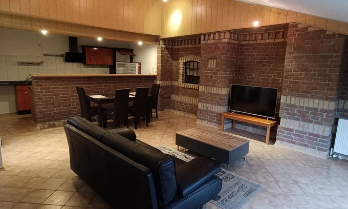 Wrist Apartment | Cozy Retreat Between Kiel and Hamburg with Child-Friendly Amenities