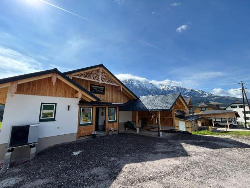Tauplitz Bed & Breakfast | Experience Einfach Leben: Vacation in the Majestic Mountains