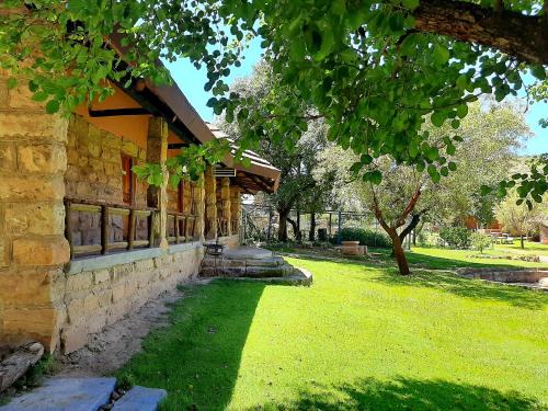 Mantsopa Ski Chalet | Inviting Eingedi Retreat: Family-Friendly with Pool Access