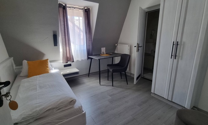 Radolfzell am Bodensee Apartment | Cozy Einzelzimmer with Free Wi-Fi and Great Amenities