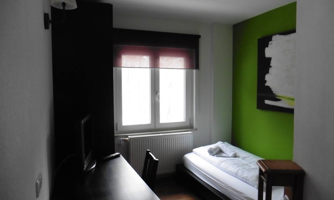 Horgenzell Apartment | Cozy Einzelzimmer with Shower, Pet-Friendly Amenities