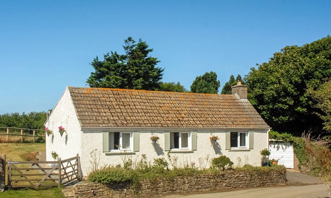 Nolton Cottage | Cozy 2-Bedroom Getaway with Oceanfront Views in Nolton Haven