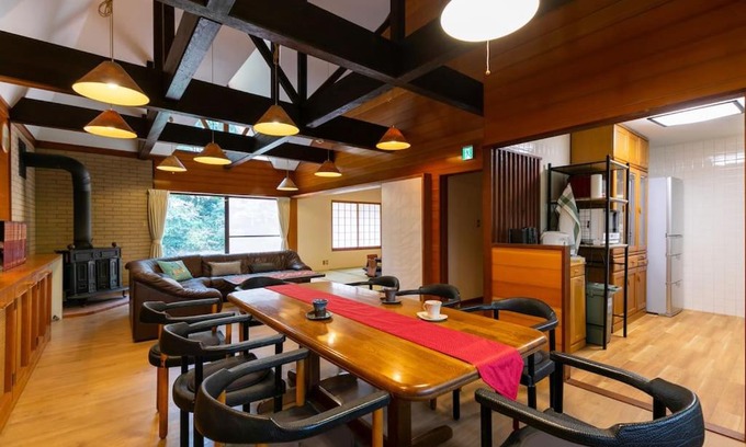 Hakone House | Elegant EK House Hakone Seifuso with Hot Tub & Family Options