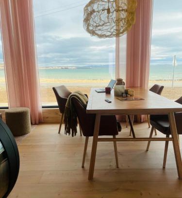 Vads Villa | Experience Ekkerøy Lodge: Arctic Living with Ocean Views