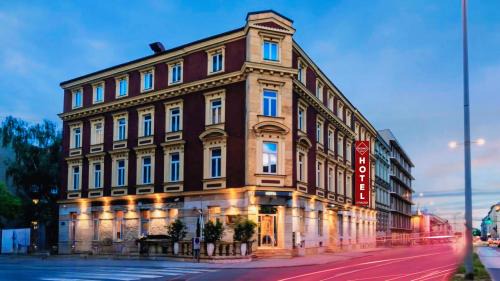 Gries Hotel | Pet-Friendly Best Western Hotel Strasser with Breakfast Included