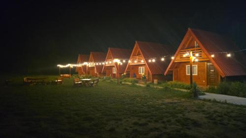 Vusanje Ski Chalet | Explore Ekoo katun Jezerca - Family-Friendly Retreat 9.7/10