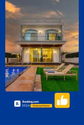 Atvan Villa | Relax at Ekostay Cliffside Villa with Mountain Views