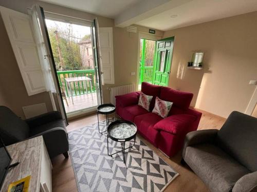 Comillas City Center Apartment | Family-Friendly El Balcón de Bolingas with Breakfast Included