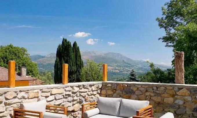 Pilona Apartment | Relax at El Balcón del Sueve - Perfect for Families