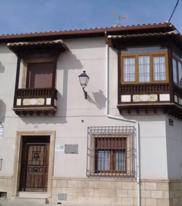 Tembleque House | Cozy El Balcón de la Mancha: Pet and Child Friendly Stay