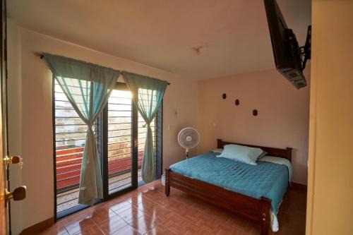 Villa Hermosa Apartment | Charming El Balcón de Mi Medallo: Family-Friendly Retreat