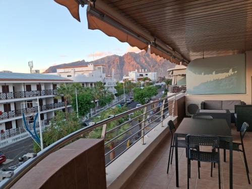 Puerto de Santiago Apartment | Experience El Balcón de Roberta: Oceanfront Bliss Awaits