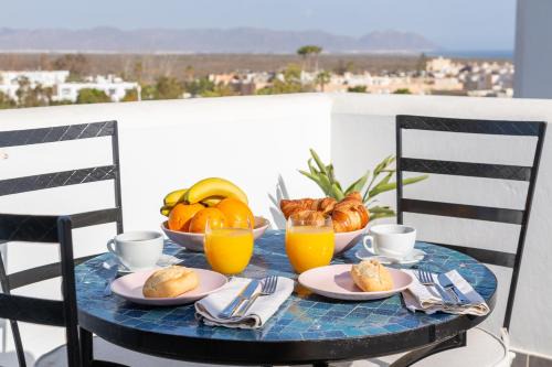 El Toyo Apartment | Relax at El Balcón del Cabo: Ocean Views Await!