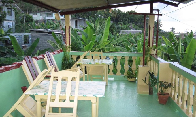 Baracoa House | Discover El Balcon: Family-Friendly Stay with Spa & Breakfast