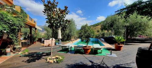 Fondon House | El Brezo: Family-Friendly Oasis with Pool & Pet Perks