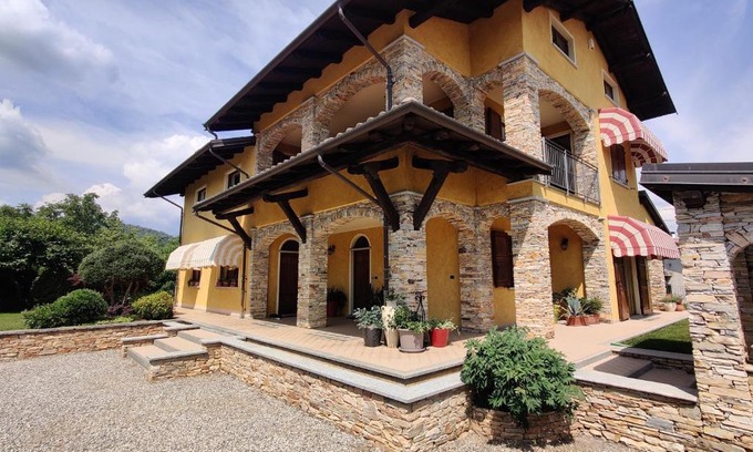 Cervasca Bed & Breakfast | Discover El Budarel: Oceanfront Retreat with Spa & Breakfast