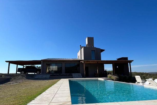 Ascochinga Ski Chalet | Family-Friendly Getaway at El Buen Aire with Pool Access