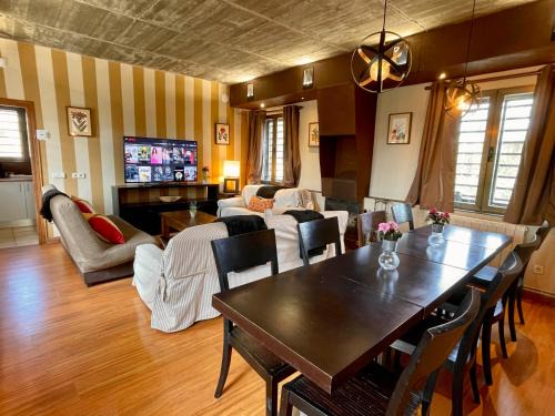 Madarcos House | Pet-Friendly Getaway at El Bulín de Madarcos