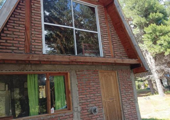 Epuyen House | Pet-Friendly Retreat at El Bungalow de Raúl - Rated 8/10