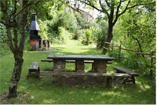 Laspuna Apartment | Discover El Cajigar: Pet-Friendly Retreat for 6-8 Guests