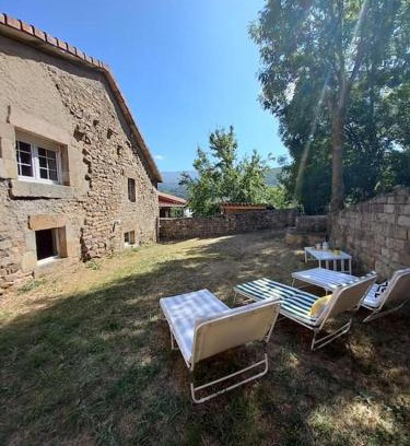 Abiada Ski Chalet | Discover El Callejo de Abiada: Oceanfront Escape Awaits