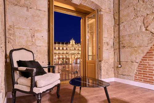 Centro Apartment | Discover El Capricho: Family-Friendly by Plaza Mayor