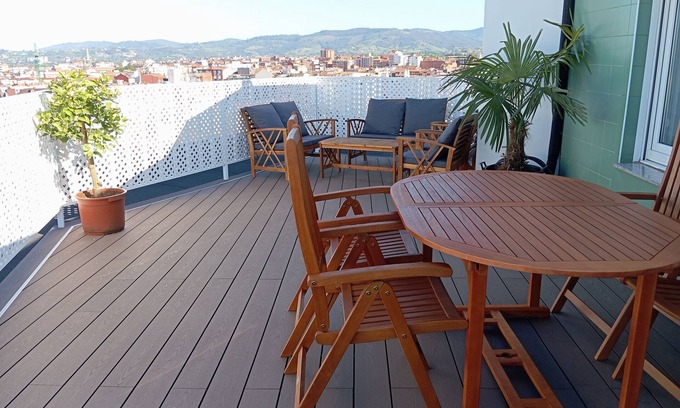 Gijon City Centre Apartment | El Capricho Suite La Terraza with Spa & Hot Tub Access
